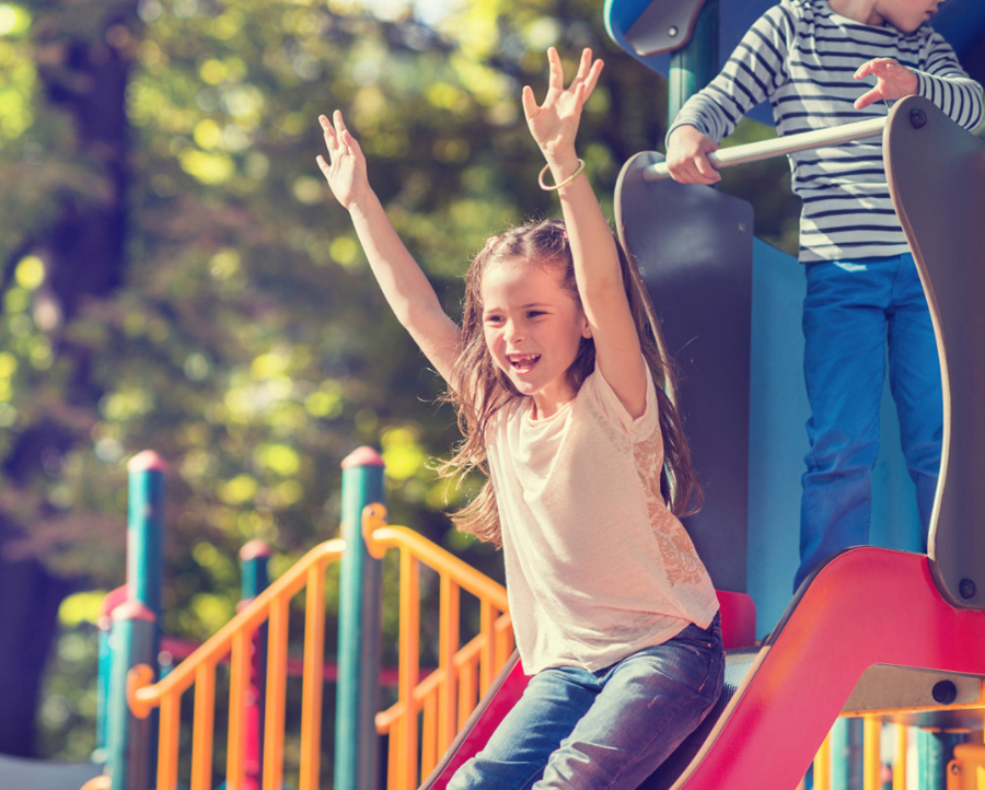 SUPERME KINDERGARTEN