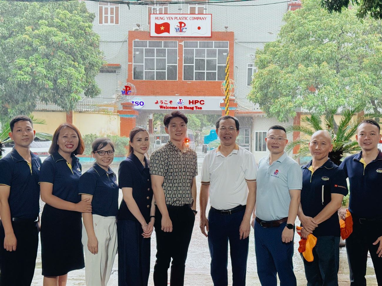 AAB HARVEST AAB Plastic tham quan, học hỏi kinh nghiệm tại Công ty cổ phần nhựa Hưng Yên